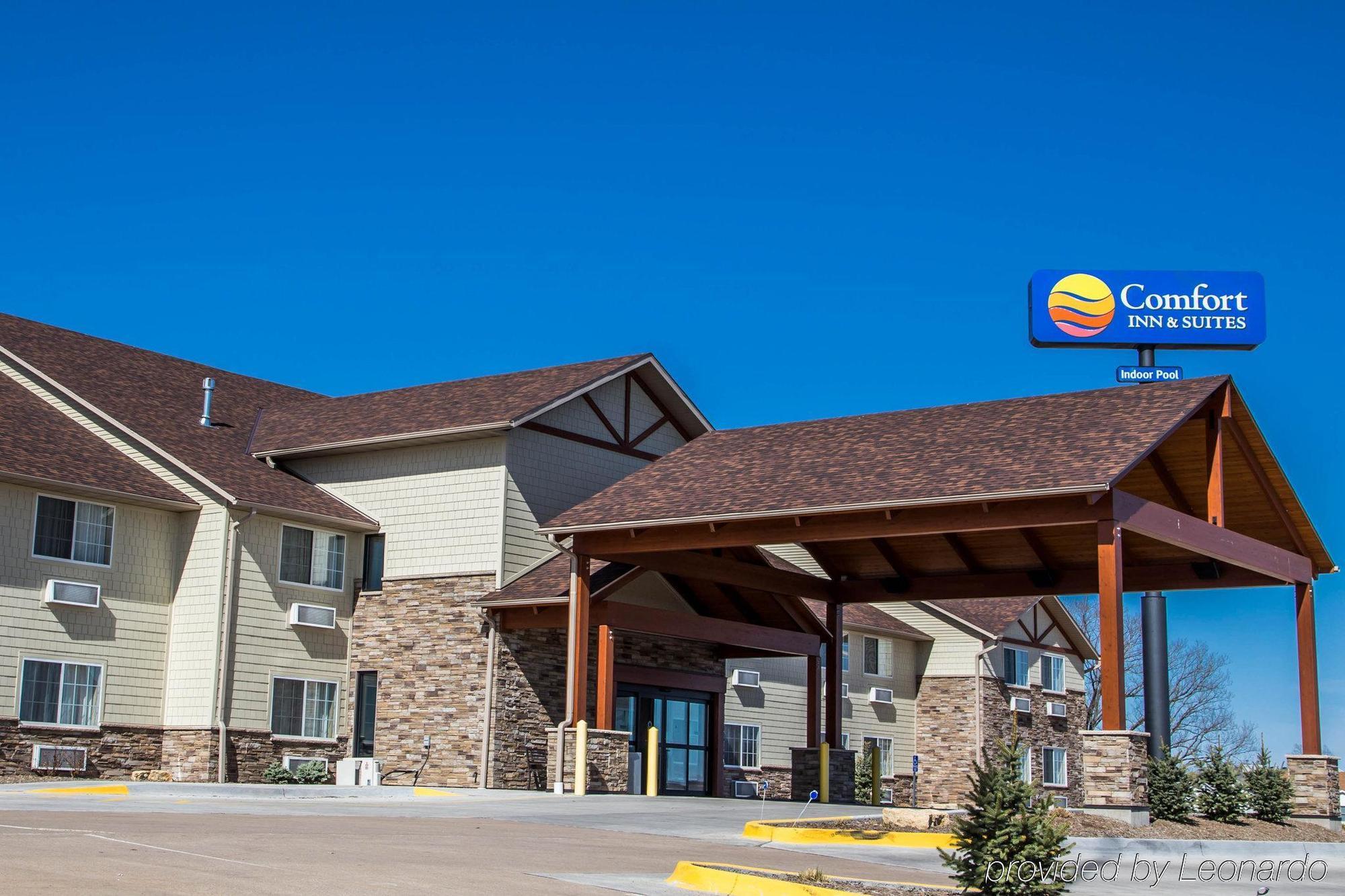 Comfort Inn & Suites Riverview Near Davenport And I-80 Le Claire Екстериор снимка