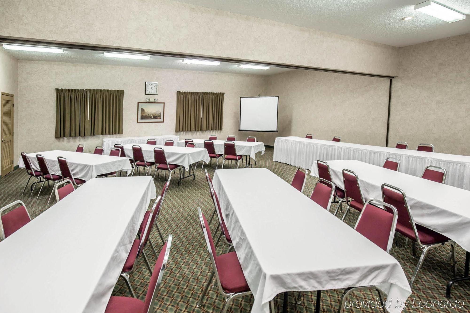 Comfort Inn & Suites Riverview Near Davenport And I-80 Le Claire Екстериор снимка